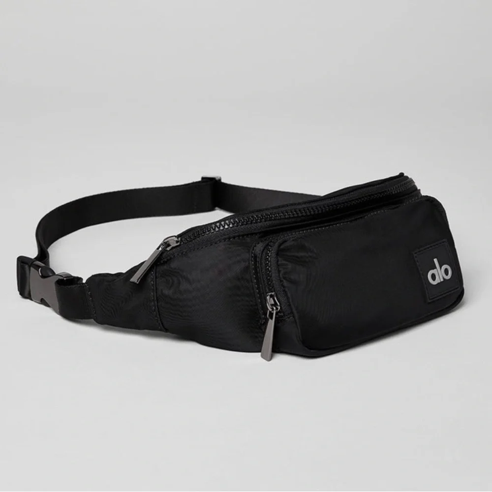 ALO Yoga Black Explorer Bag - Picture 3 of 6